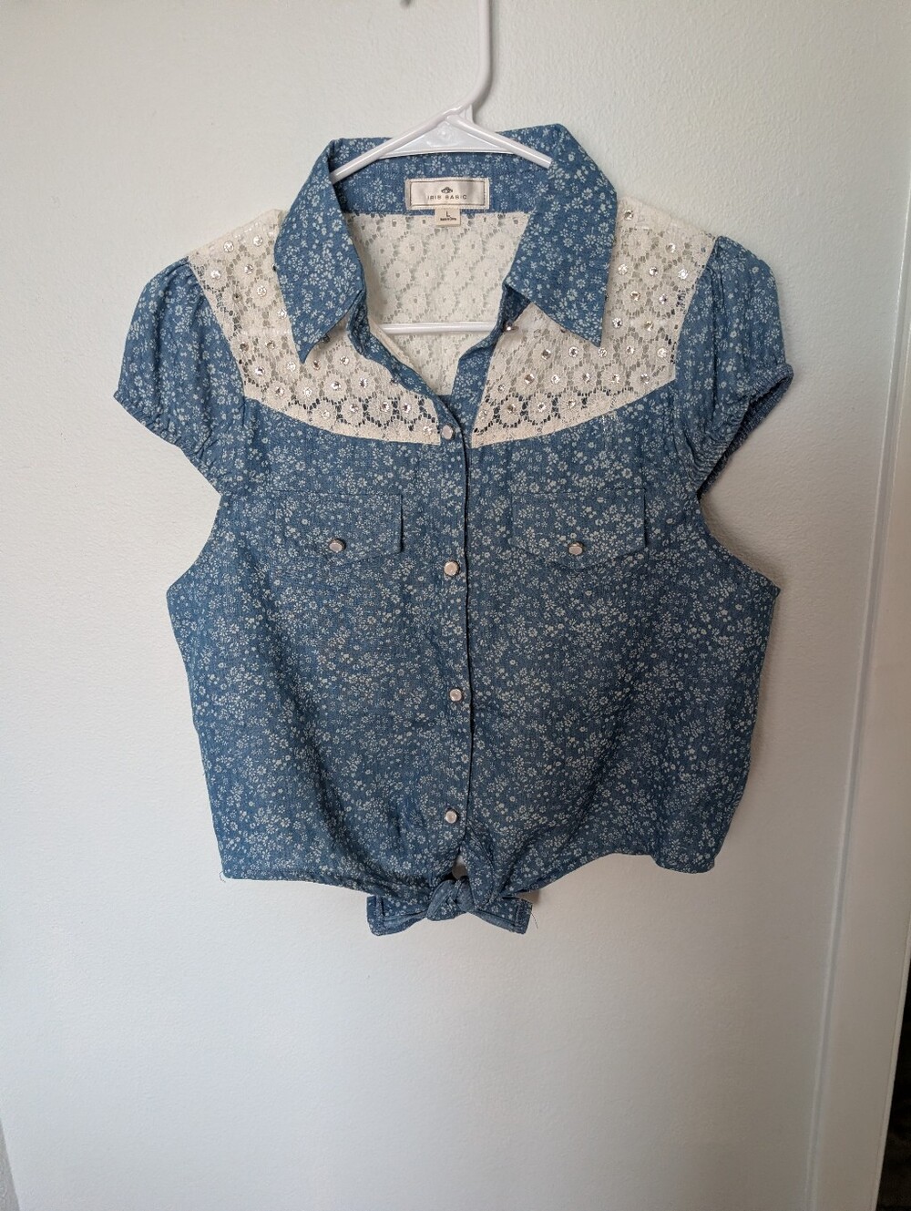 Blue Floral Button-Up Crop Top with White Lace Yoke and Rinestones